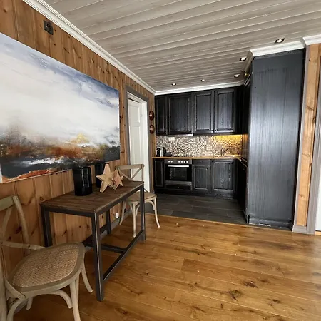 Cozy With Stunning Mountain Views 公寓 Beitostolen