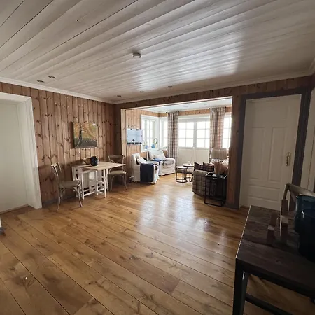 Cozy With Stunning Mountain Views Lejlighed Beitostolen